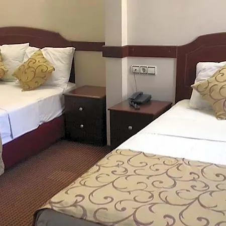 Lal Hotel